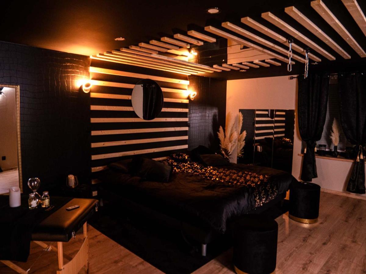 Douceur Du Charme - Love-Room A Charmes Entre Epinal Et Nancy Екстериор снимка