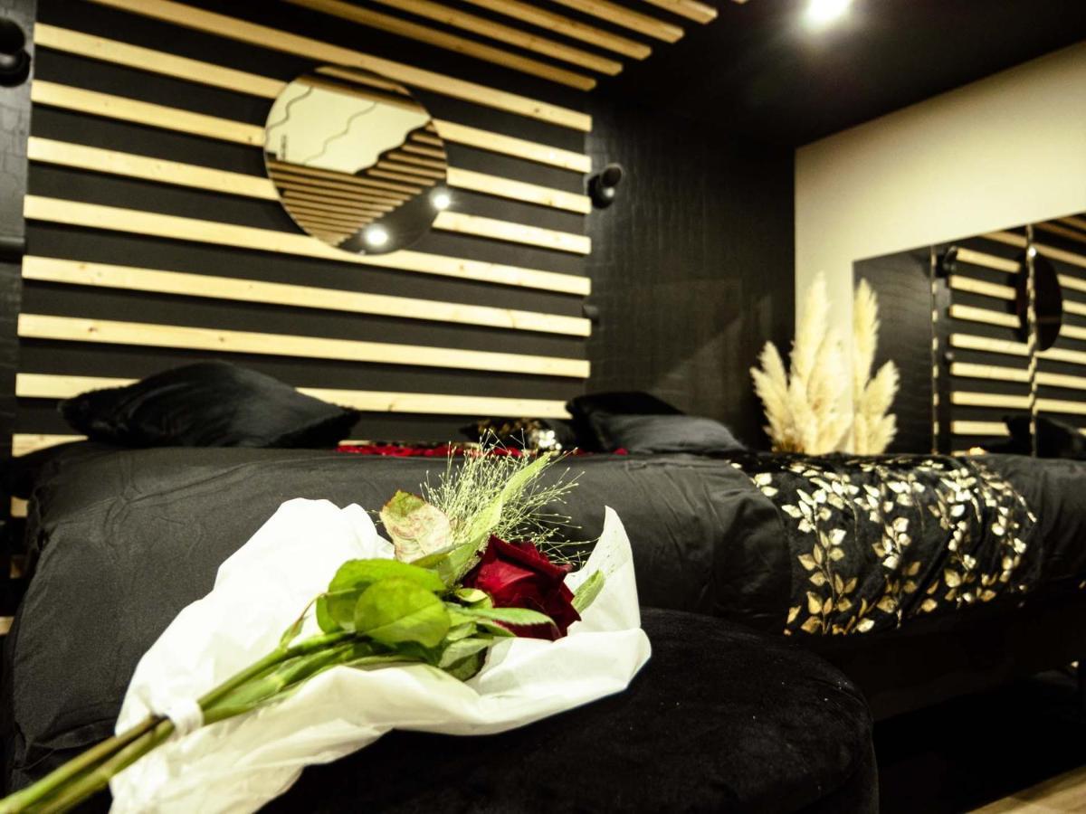 Douceur Du Charme - Love-Room A Charmes Entre Epinal Et Nancy Екстериор снимка